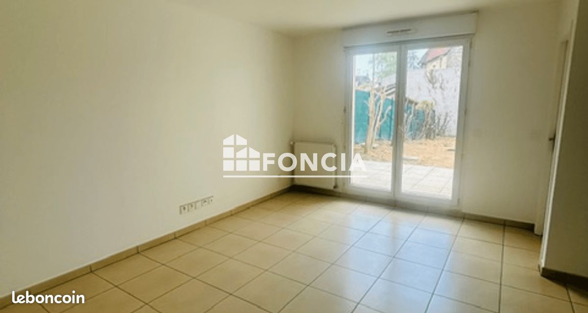 Apartment (image 6)