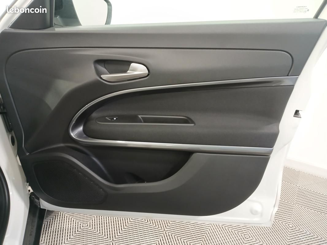 Fiat 600 T-Gen 3 1.2 Hybrid 145ch eDCT6 Pop (image 26)
