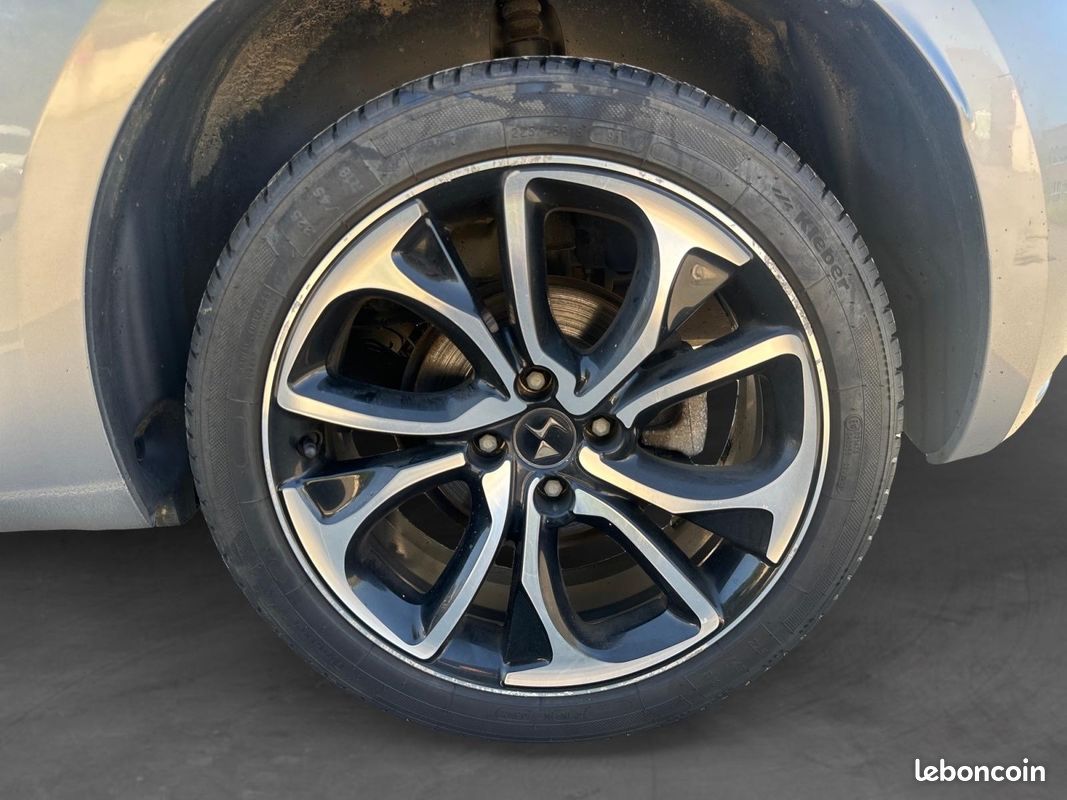 DS DS4 2.0 BLUE HDI 180 EXECUTIVE EAT 180Ch Garantie 12 mois (image 18)