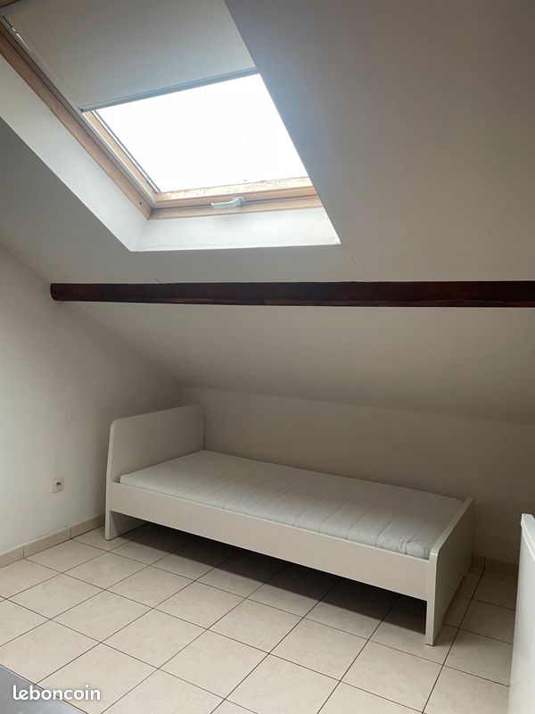 Appartement 1 pièce 14 m² · à Saint-Martin-d'Hères · 14 m² · 370 €