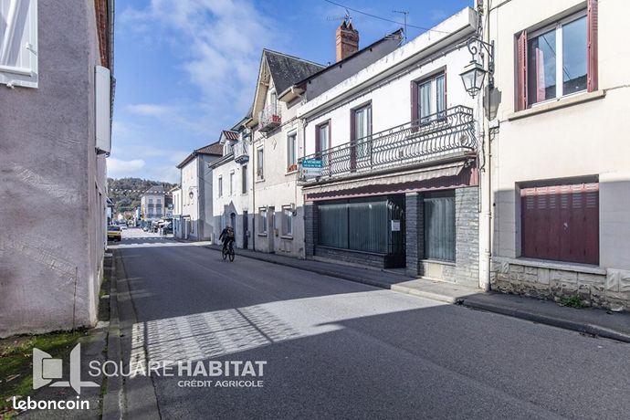 Maison 8 pièces 456 m²