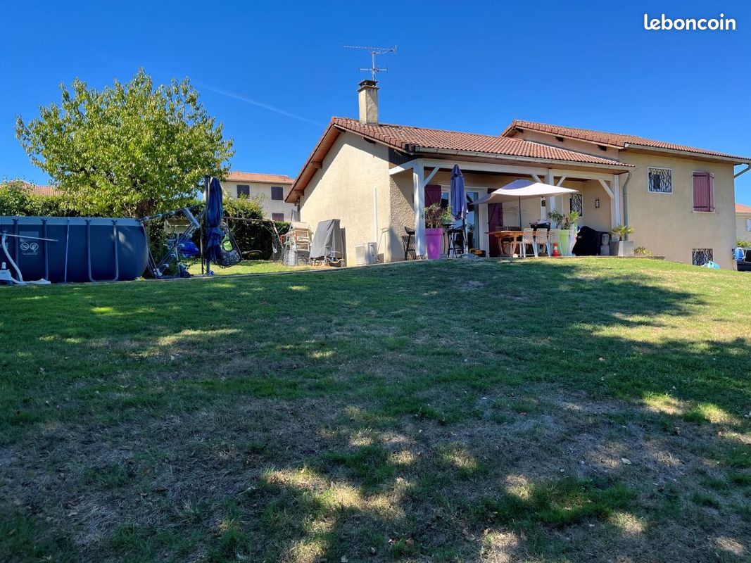 Maison 6 pièces 91 m² · à Rignieux-le-Franc · 91 m² · 350 000 €
