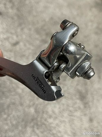 Dérailleur avant double brasage Shimano Ultegra 6500 FD-6500 2x9, 8/10 Dérailleur avant double brasage Shimano Ultegra 6500 FD-6500 2x9, 8/10