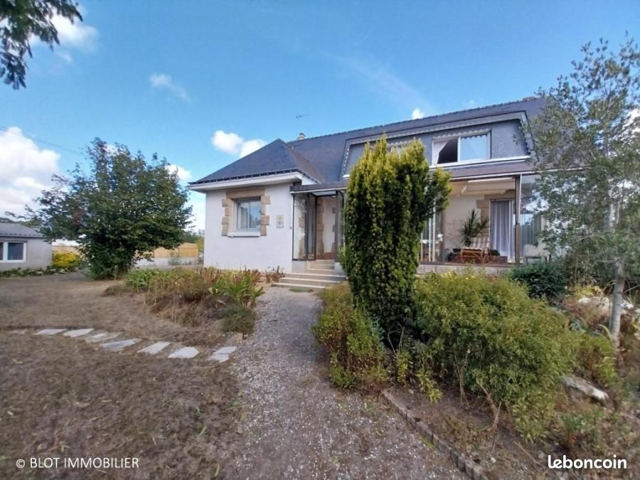 Maison 8 pièces 182 m² · à Caudan · 182 m² · 420 000 €