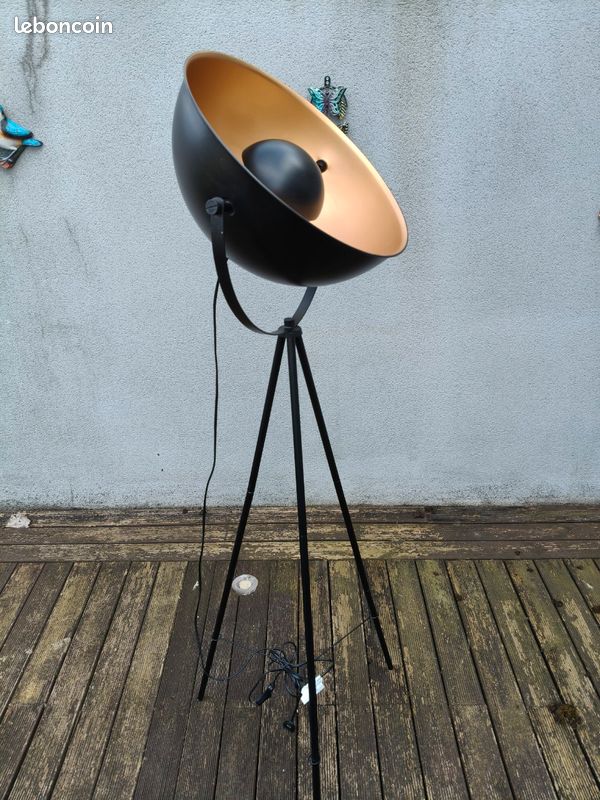Lampadaire industriel (image 2)