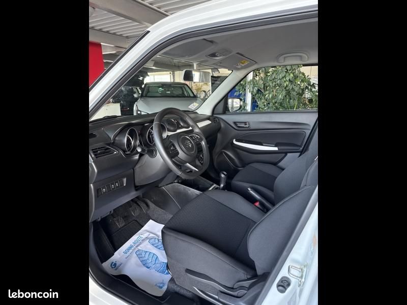 Suzuki Swift 1.2 Dualjet Hybrid 83ch Avantage (image 12)