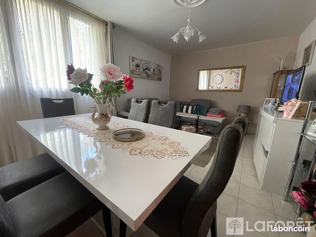 Appartement 2 pièces 54 m² · à Les Ulis · 54 m² · 120 000 €