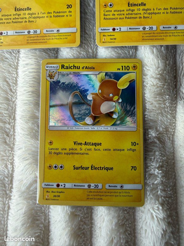 Lot de 3 cartes Pokémon Pikachu & Raichu d’Alola – Kit du Dresseur (image 4)