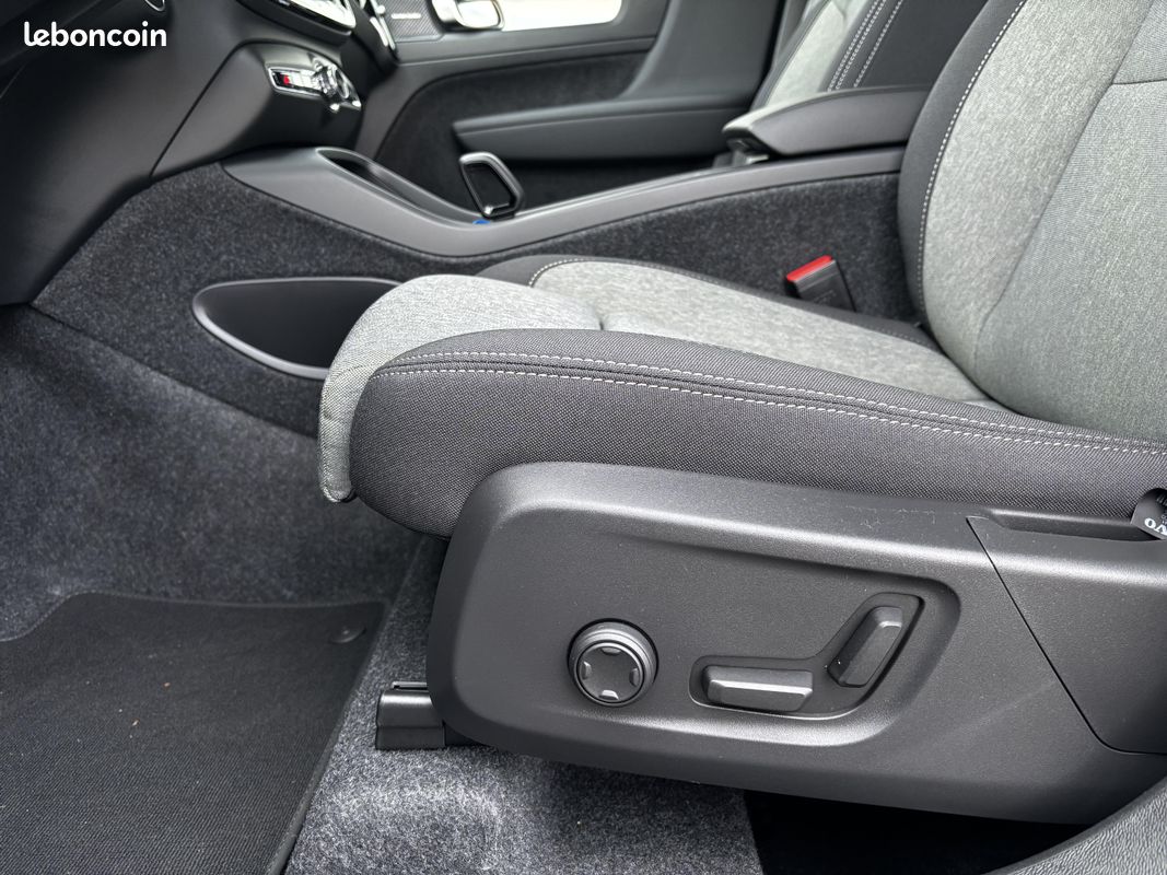 VOLVO XC40 B3 163 ch DCT7 Plus (image 14)