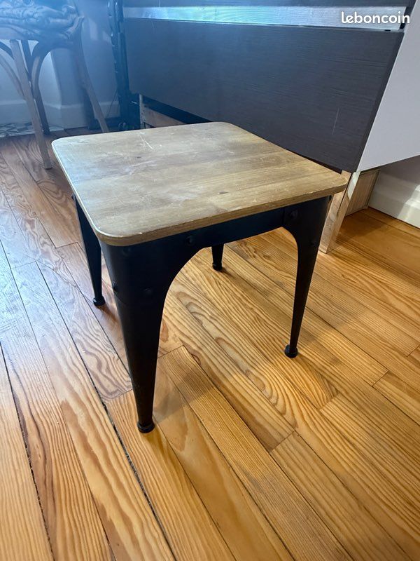 Table d’appoint (image 1)