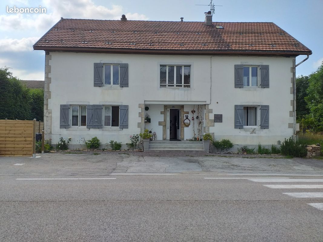 Appartement 8 pièces 185 m² · à Nanchez · 185 m² · 285 000 €