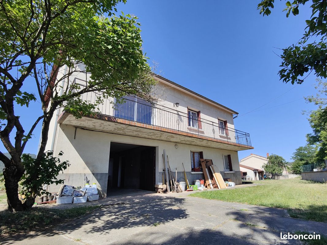 Maison 6 pièces 133 m² · à Mazeyrat-d'Allier · 133 m² · 170 000 €