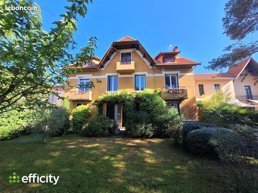Appartement 3 pièces 80 m² · à Digne-les-Bains · 80 m² · 100 000 €