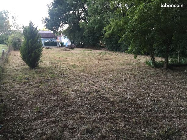 Terrain 842 m² CHANIERS