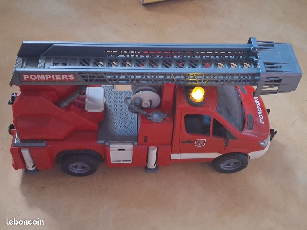 Camion échelle de pompiers (image 4)