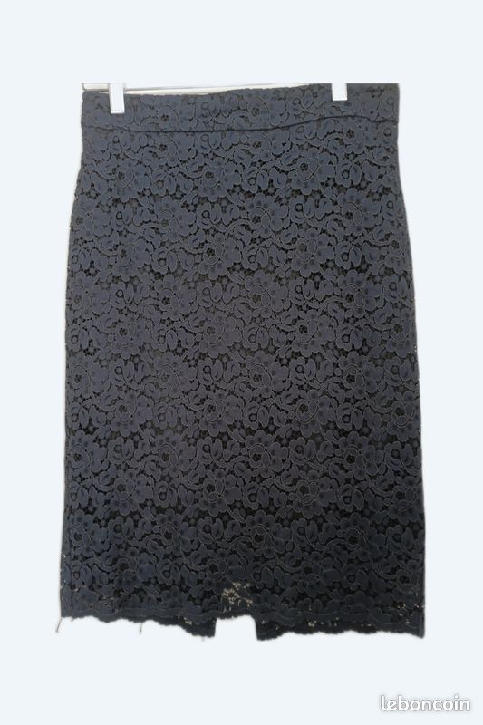 Jupe Crayon Dentelle Torrid - Taille 26W (4X) - Noir Fleuri - Ourlet Festonné