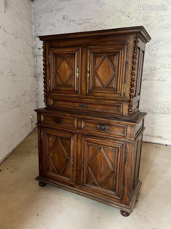 Buffet deux corps/vaisselier ancien en noyer massif (image 1)