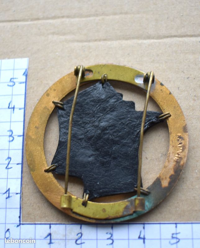 Insigne, broche médaille de ski ESF Chamois de Bronze, modèle 1945. FIA lyon - Collection