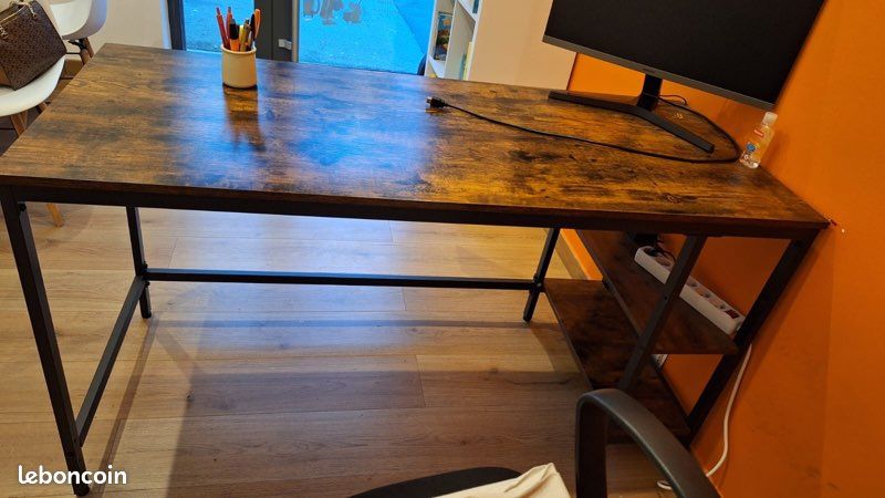 Table de bureau (image 1)