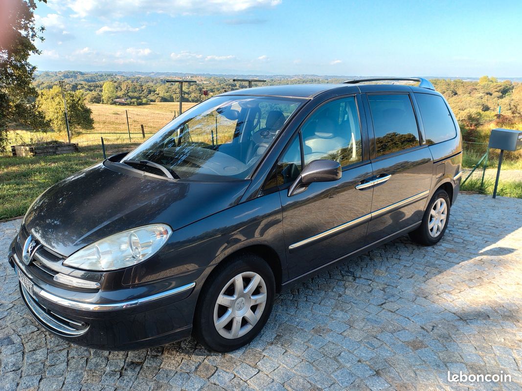 A saisir Peugeot 807 2L HDI 136 PREMIUM PACK (image 1)