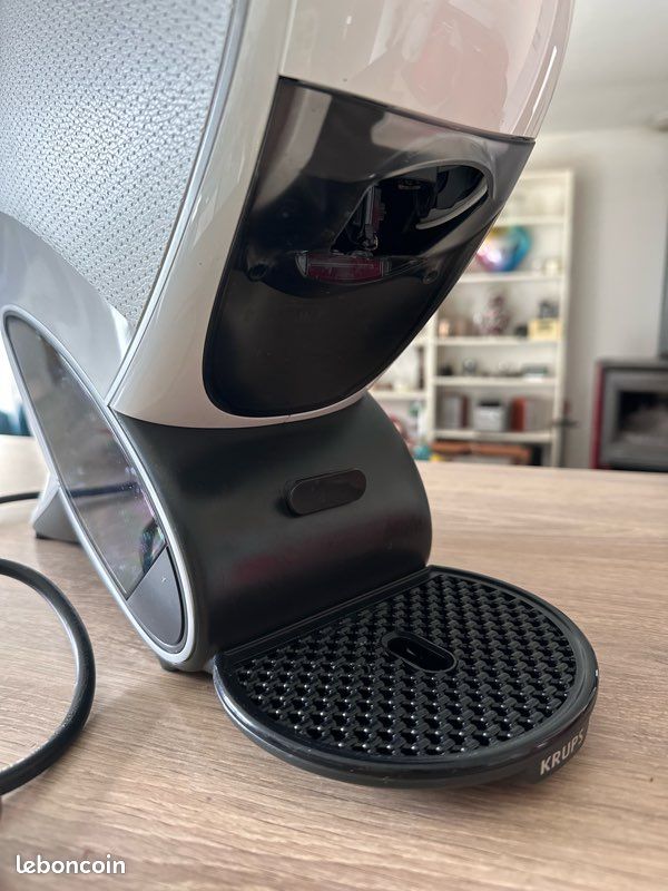 Machine à Café Neo Nespresso avec capsules (image 2)