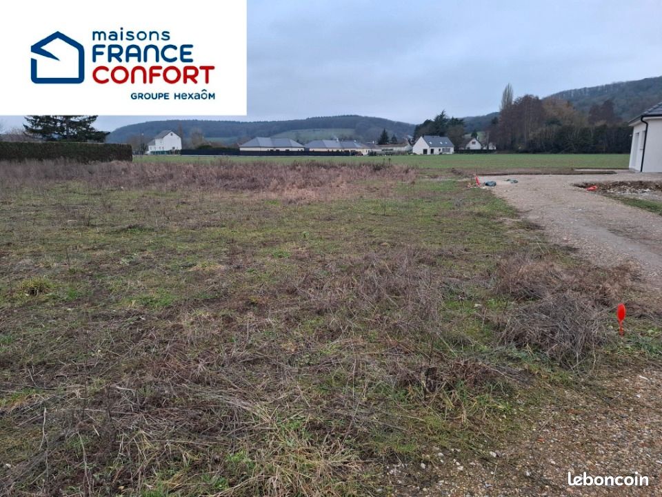 Terrain 905 m² · à Autheuil-Authouillet · 84 800 €