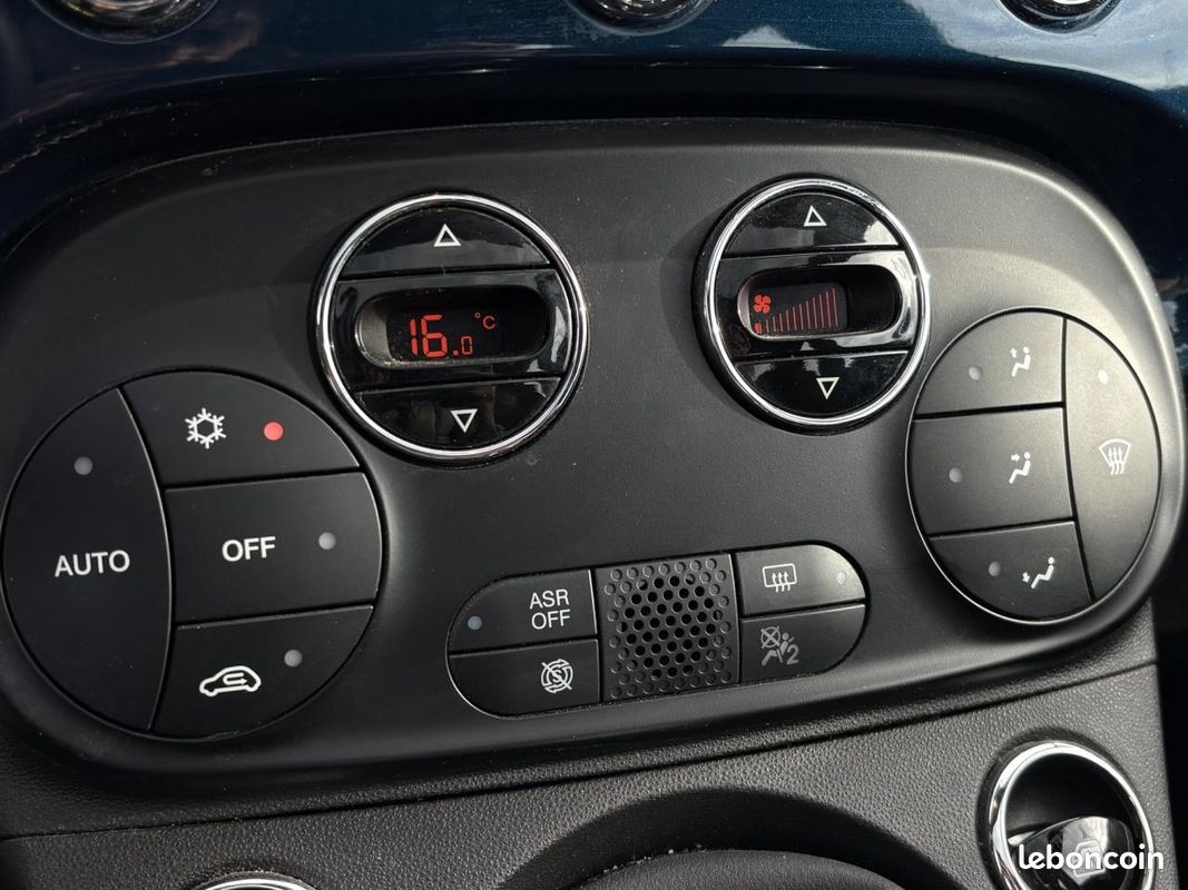 FIAT 500 Hybrid 70 avec Toit pano, Apple Car Play et Jantes alu 15\' (image 15)