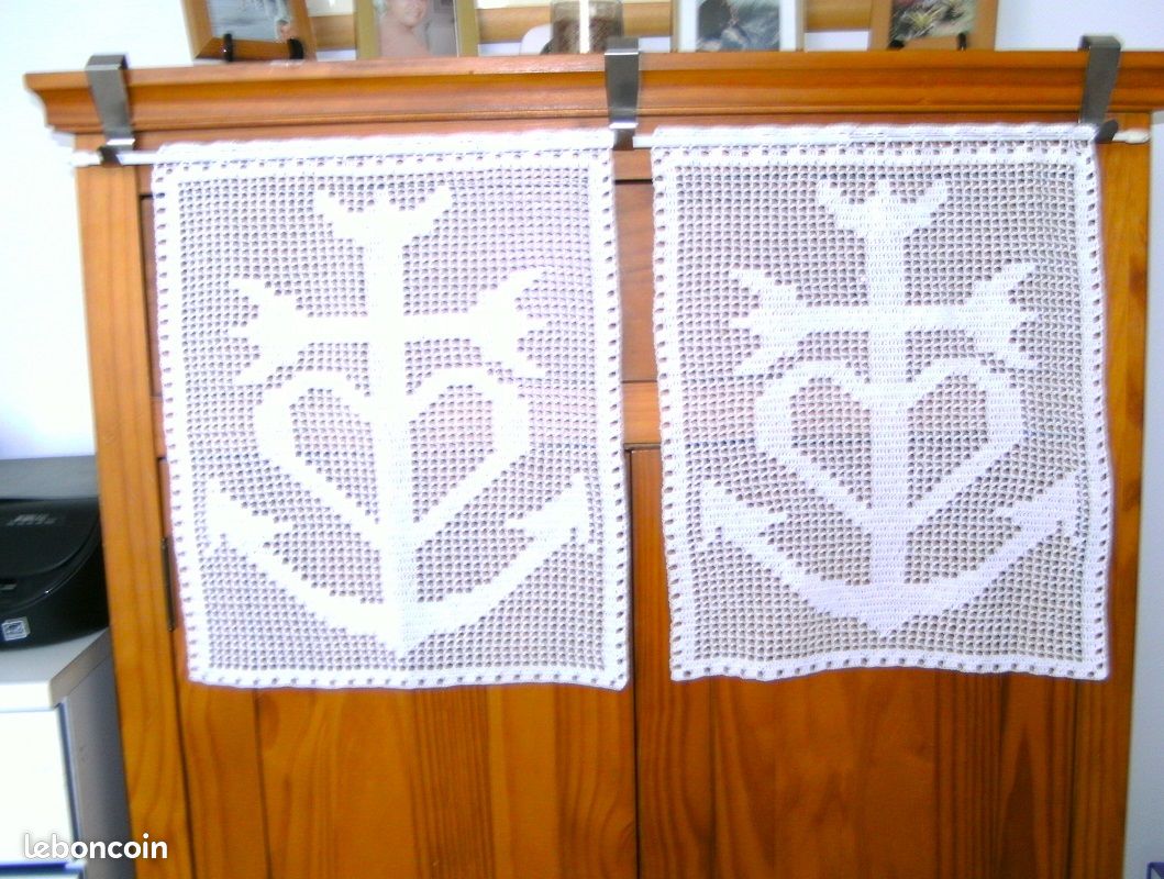 Cantonnières rideaux brise-vue Croix Camarguaise en coton blanc (image 1)