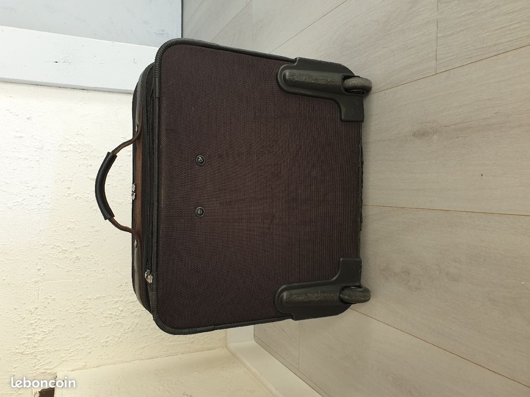 Longchamp Boxford Rolling Business Trolley 16" x 16" Suitcase - valeur d'achat 530 (image 2)