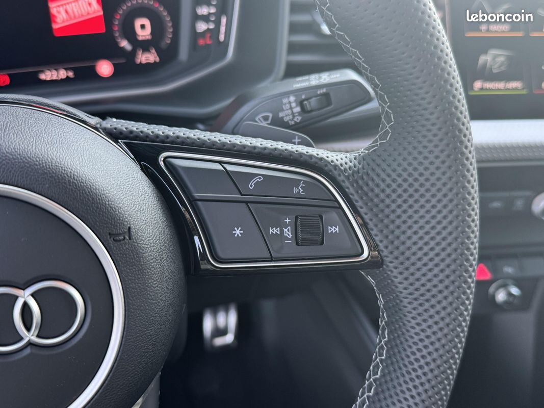 AUDI A1 Sportback 30 TFSI 116 ch S tronic 7 S Line (image 11)
