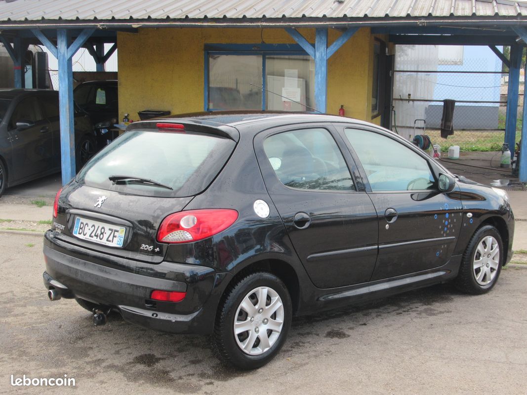 Peugeot 206+ 1.4 hdi 70 urban move 130000 km  tres bel etat (image 3)