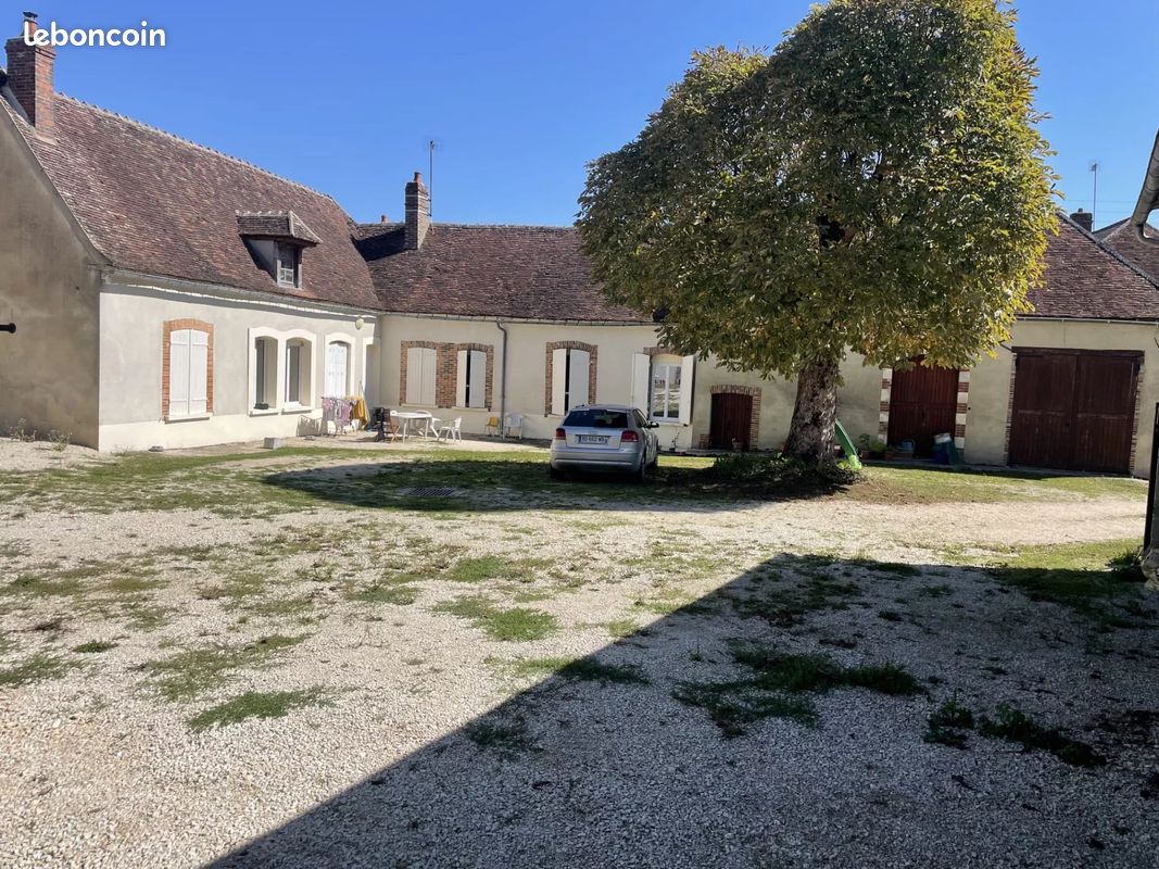 Maison 5 pièces 130 m² · à Mont-Saint-Sulpice · 130 m² · 196 000 €
