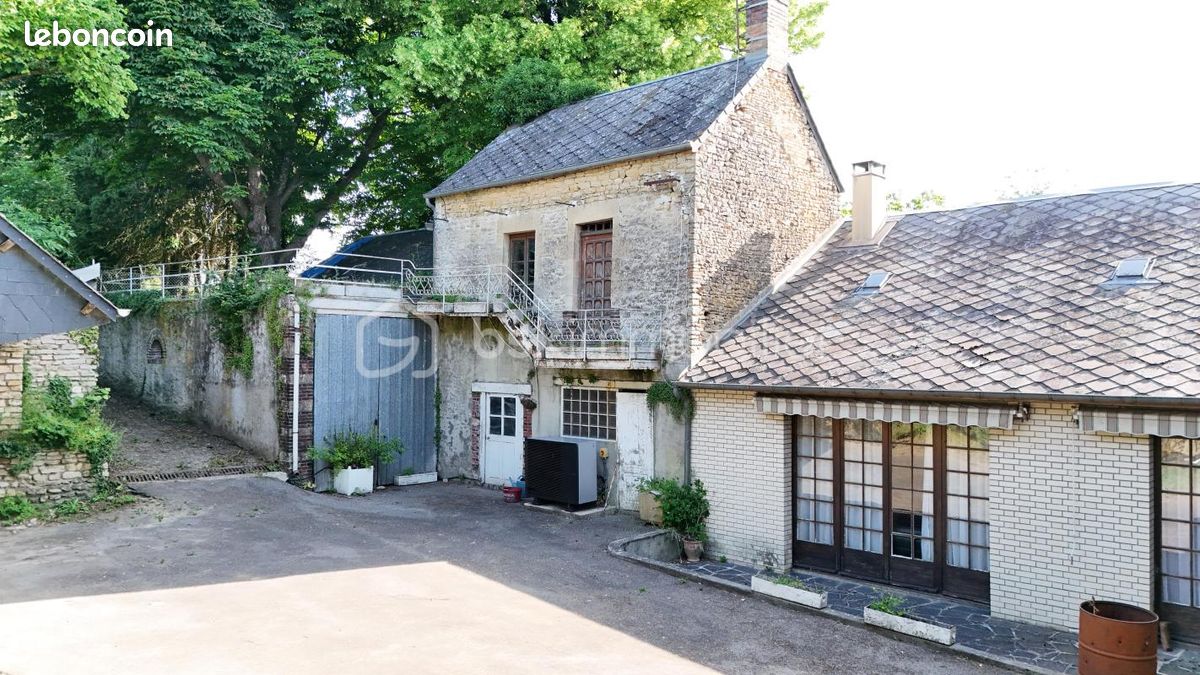 Maison 6 pièces 170 m² · à Merlerault-le-Pin · 170 m² · 111 000 €