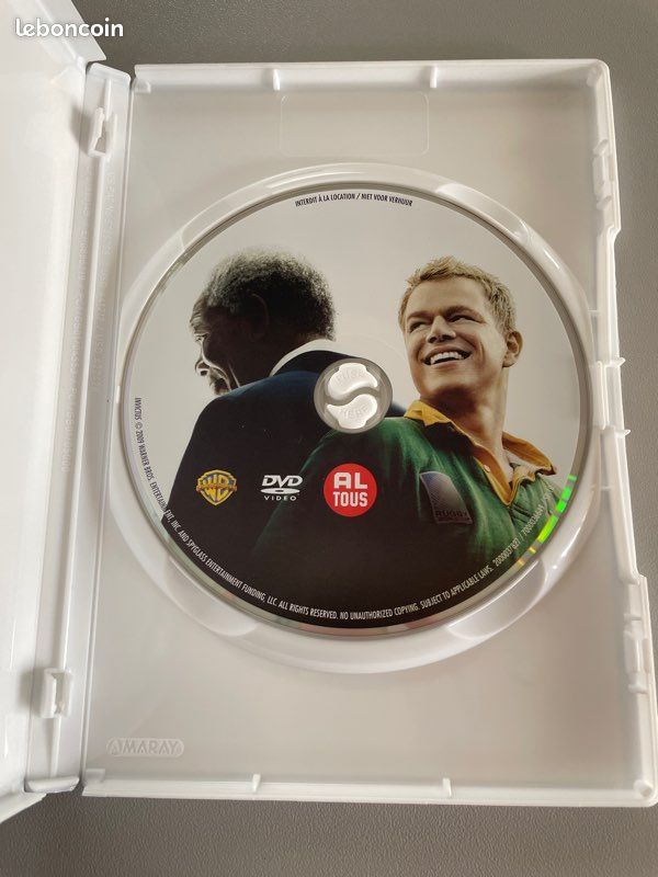 Invictus DVD (image 3)