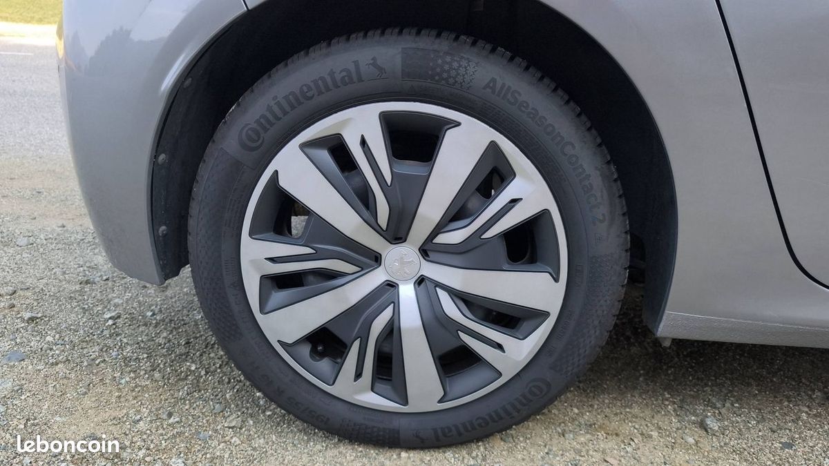 Peugeot 208 1.2 PureTech 100 Active (image 16)