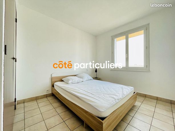 https://img.leboncoin.fr/api/v1/lbcpb1/images/d1/03/12/d10312083ae29fddf89e299cf4f63d87a0b0d2eb.jpg?rule=ad-image