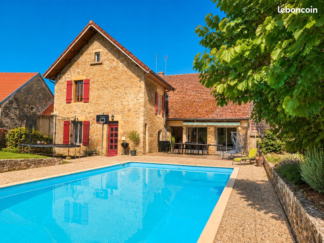 Maison 10 pièces 370 m² · à Conflandey · 370 m² · 228 500 €