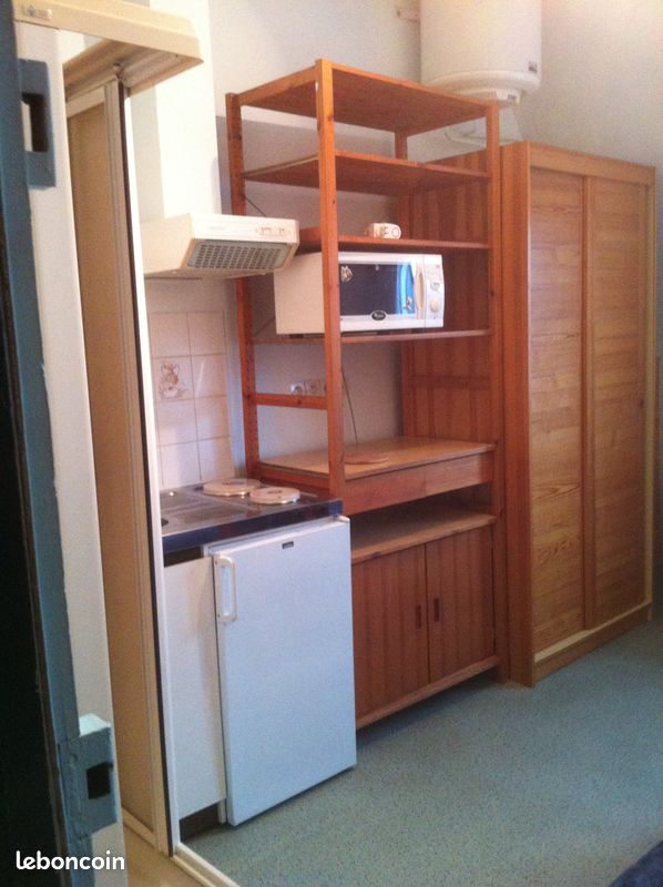 Appartement 1 pièce 11 m² · à Versailles · 10,5 m² · 480 €/mois
