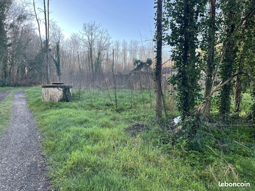 Terrain 814 m² · à Saint-Selve · 814 m² · 111 000 €
