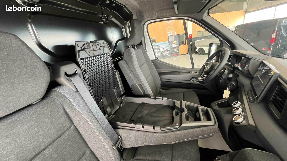 34 990 HT - Nissan INTERSTAR 3T5 L3H2 2.0 DCI 170 BVA9 N-CONNECTA + CAMERA NEUF (image 14)