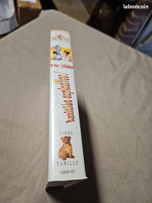 Cassette VHS Tom et Jerry (image 2)