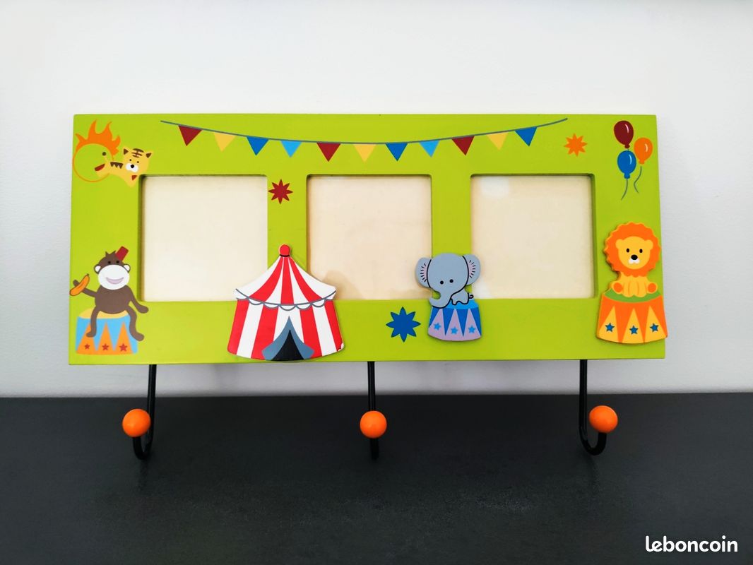 Porte manteau en bois enfant thème cirque (image 1)
