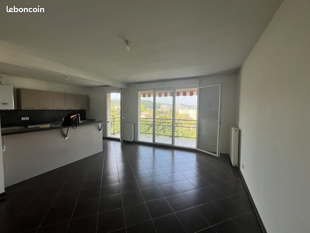 Appartement 4 pièces 81 m² · à Bourgoin-Jallieu · 81 m² · 1 100 €/mois