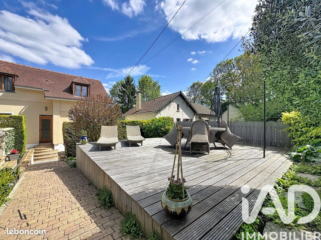 Maison 5 pièces 143 m² · à Hardricourt · 143 m² · 414 000 €