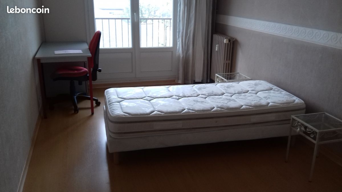Appartement 4 pièces 75 m² · à Lorient · 75 m² · 390 €