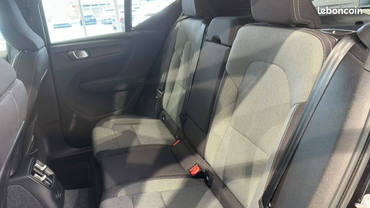 VOLVO XC40 T4 Recharge 129+82 ch DCT7 Start (image 19)
