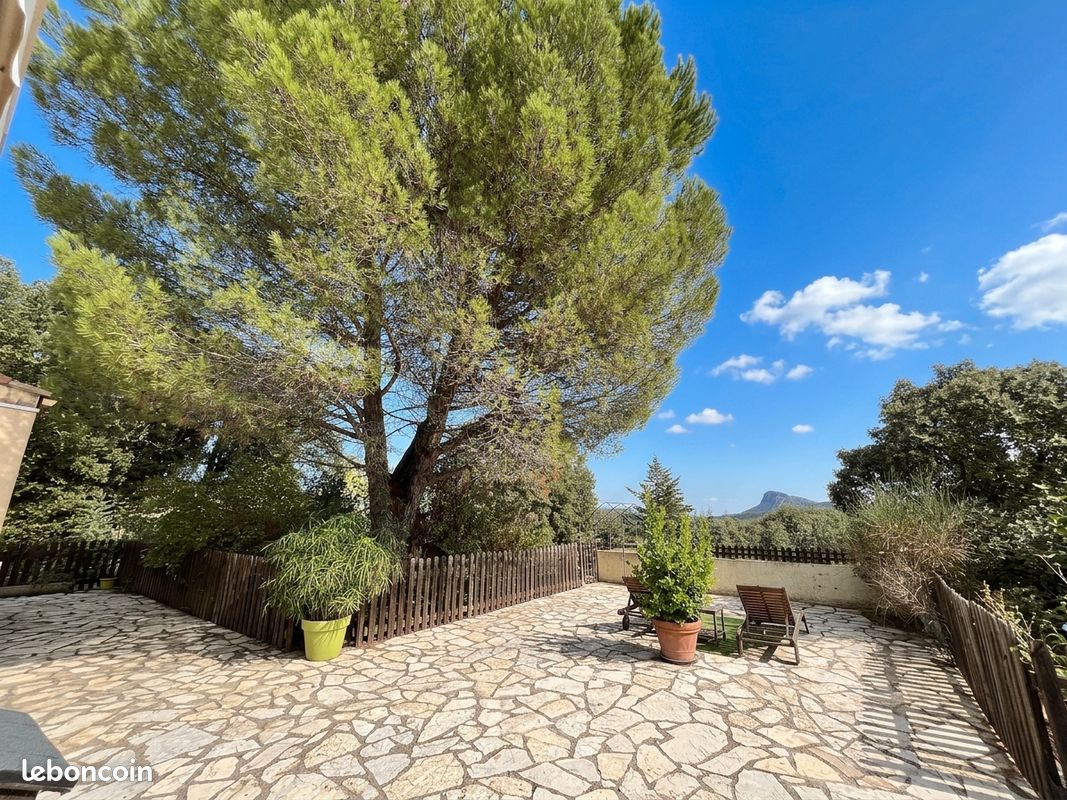 Maison 4 pièces 107 m² · à Saint-Martin-de-Londres · 107 m² · 399 300 €