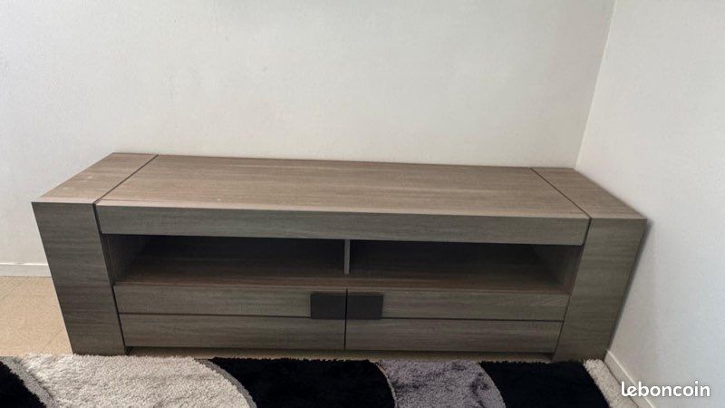 Buffet télé (image 1)