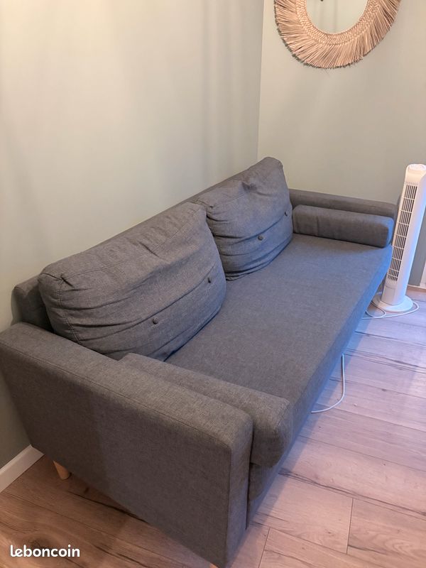 Canapé scandinave (image 1)