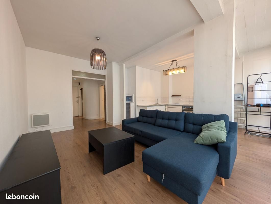 Appartement 2 pièces 51 m² · à Toulon · 51 m² · 700 €/mois